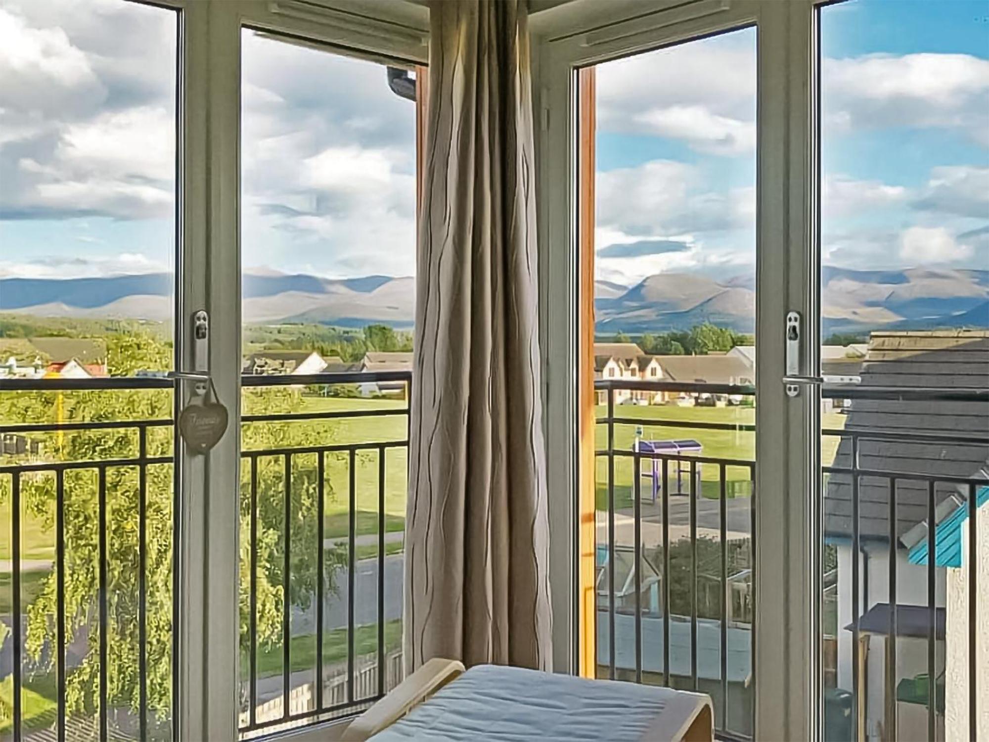 The View At No10 Villa Aviemore Buitenkant foto